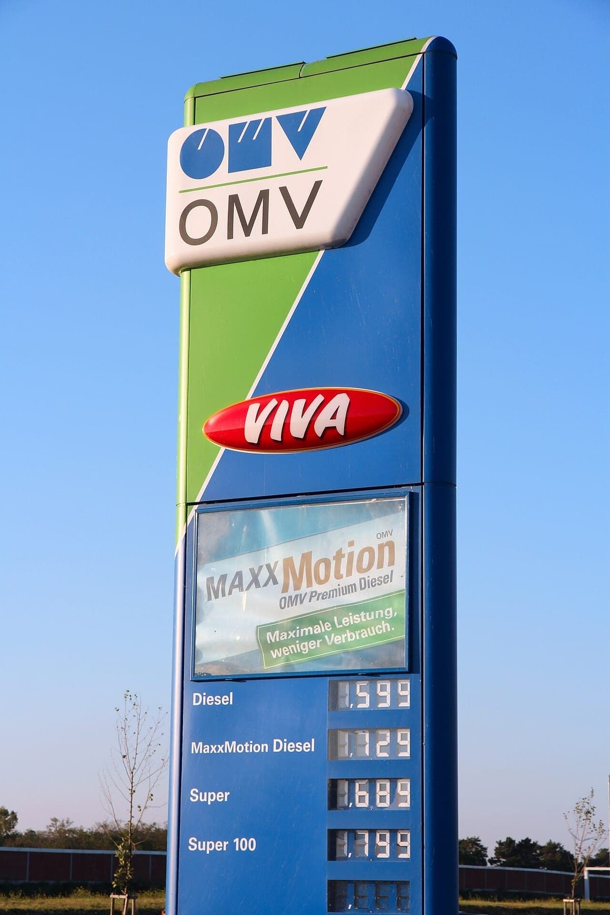 Gasolinera OMV en Austria con precios visibles